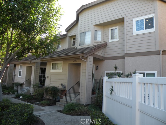 Detail Gallery Image 2 of 9 For 24382 Larchmont Ct #66,  Laguna Hills,  CA 92653 - 2 Beds | 2/1 Baths