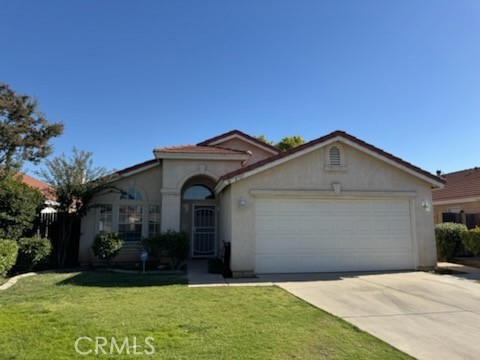 Detail Gallery Image 1 of 18 For 8707 Winlock St, Bakersfield,  CA 93312 - 3 Beds | 2 Baths