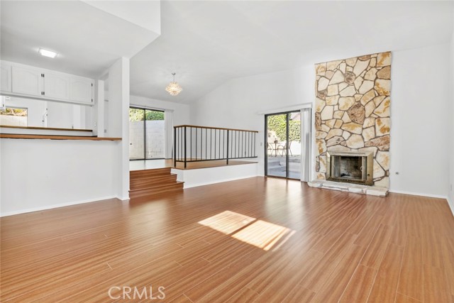 Detail Gallery Image 5 of 66 For 1321 Greenbriar, Glendale,  CA 91207 - 4 Beds | 3/1 Baths