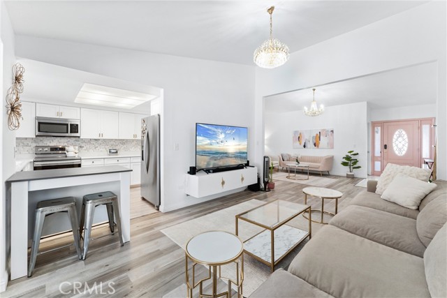 Detail Gallery Image 10 of 37 For 24162 Fordview, Lake Forest,  CA 92630 - 5 Beds | 2 Baths