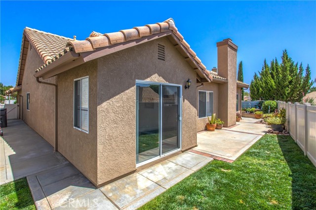 518 S Seminole Circle, Banning CA: https://media.crmls.org/medias/ec60075d-77fc-40c2-bc57-1c7e6f88d76e.jpg