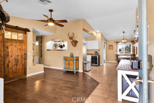 5115 Warren Vista Avenue, Yucca Valley CA: https://media.crmls.org/medias/ec602911-19b6-44c0-955f-7027d9d4331d.jpg