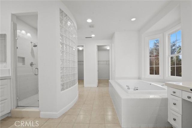 4925 Lone Acres Court, Rancho Cucamonga CA: https://media.crmls.org/medias/ec6045ee-245e-4ef7-99b2-3f956f4e9406.jpg