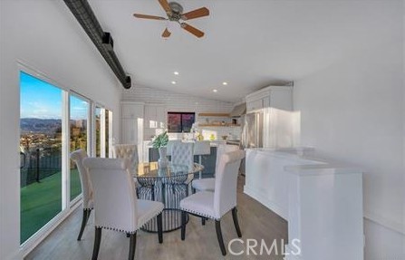 3728 Berry Drive, Studio City CA: https://media.crmls.org/medias/ec609762-fe79-4f85-a4fc-24d431af5d47.jpg