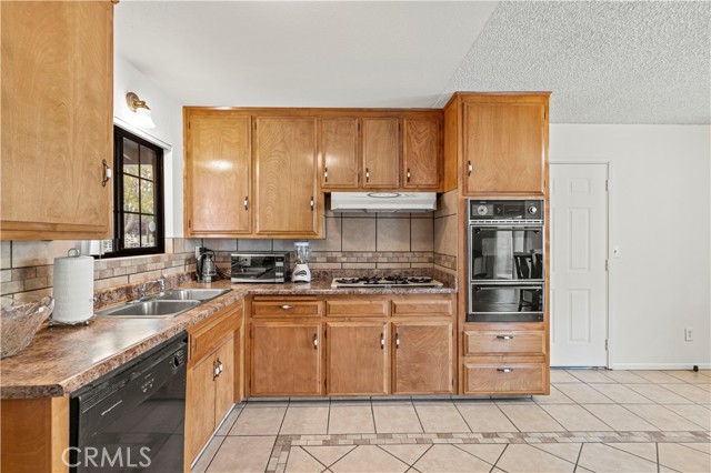 Detail Gallery Image 7 of 40 For 45344 Lorimer Ave, Lancaster,  CA 93534 - 3 Beds | 2 Baths