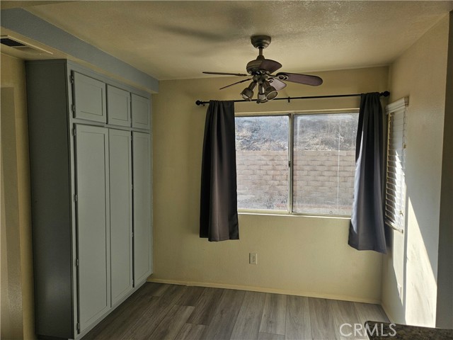 Detail Gallery Image 9 of 31 For 716 La Loma Ln, Corona,  CA 92879 - 4 Beds | 2/1 Baths