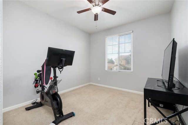 3580 Buckingham Avenue, Clovis CA: https://media.crmls.org/medias/ec6401a9-00aa-4ff9-986a-c2fe5948eaba.jpg