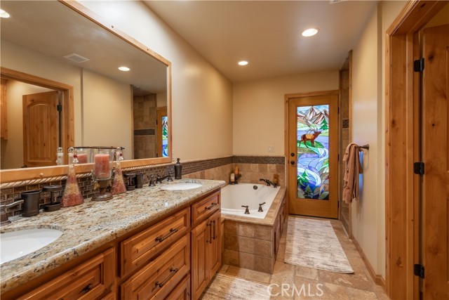 Detail Gallery Image 32 of 50 For 42028 Sky View, Big Bear Lake,  CA 92315 - 7 Beds | 5/1 Baths