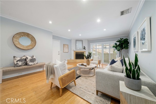 Detail Gallery Image 4 of 25 For 923 17th St #4,  Santa Monica,  CA 90403 - 2 Beds | 2 Baths