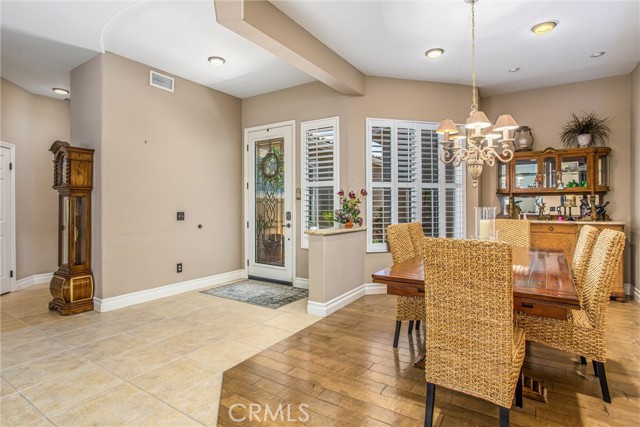 2012 Melbourne Circle, Banning CA: https://media.crmls.org/medias/ec653237-20cc-4b5d-bb4b-a233dd7c0ad1.jpg