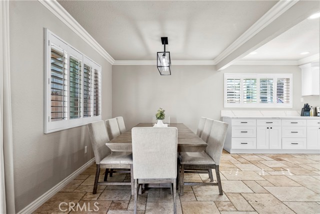 Detail Gallery Image 5 of 28 For 2095 Morley St, Simi Valley,  CA 93065 - 4 Beds | 2/1 Baths