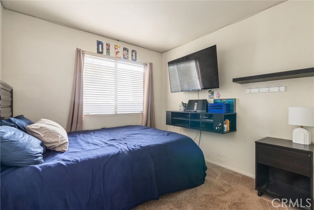 43653 Serenity Court, Lancaster CA: https://media.crmls.org/medias/ec658211-bbba-4e59-a850-fab90770021a.jpg