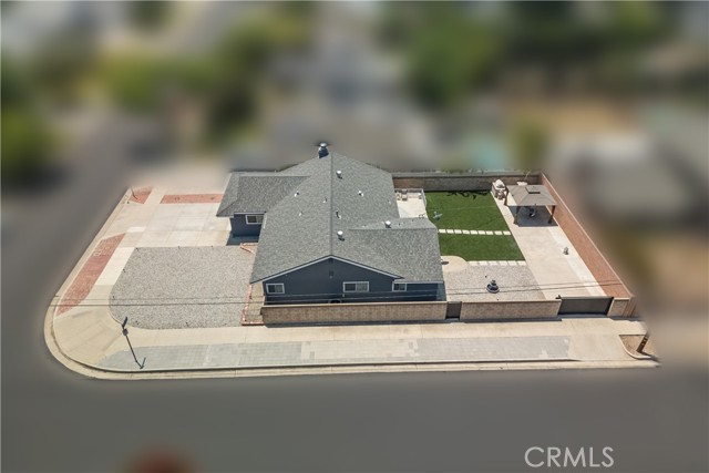 10625 Valjean Avenue, Granada Hills CA: https://media.crmls.org/medias/ec6631fd-bf5d-46bd-b62b-403857c0fb10.jpg