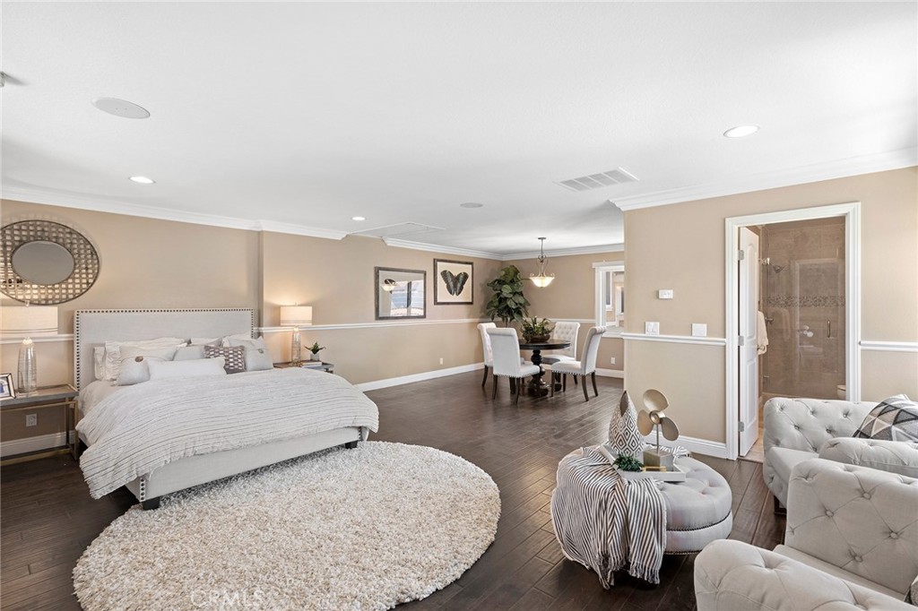 Delightful detached apartment!
