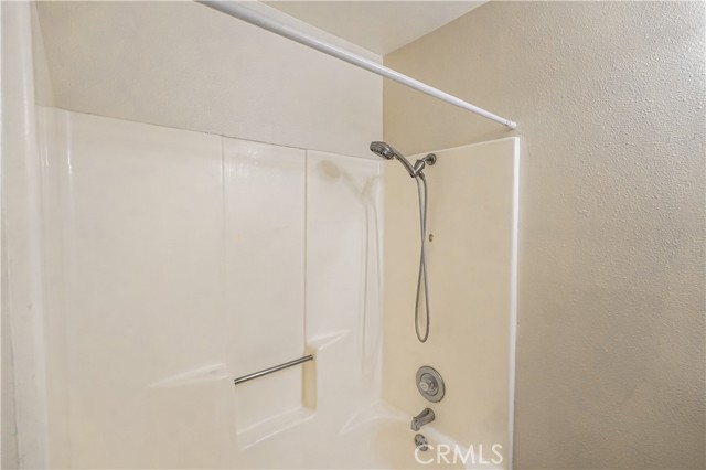 Detail Gallery Image 10 of 17 For 19 Sun Valley Ct, Merced,  CA 95348 - 3 Beds | 2 Baths