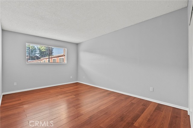14265 Terra Bella St, Panorama City CA: https://media.crmls.org/medias/ec6751de-a2ed-4c62-8c3c-1cd548431bef.jpg