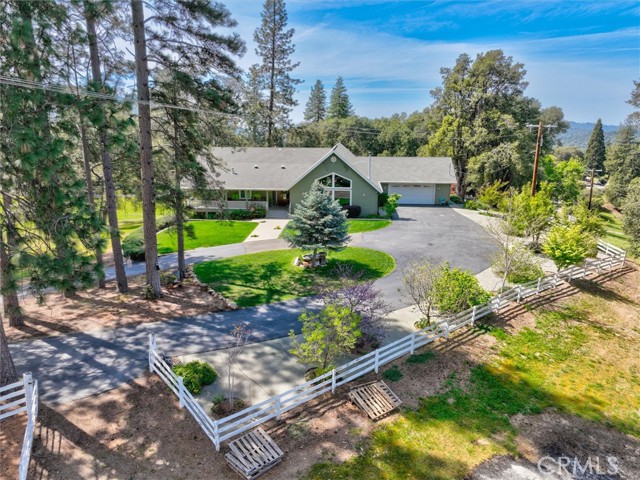 Detail Gallery Image 4 of 56 For 5564 Parker, Mariposa,  CA 95338 - 3 Beds | 2/1 Baths