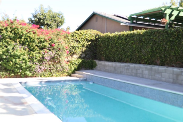 2410 Justin Avenue photo 13