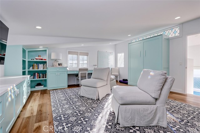 861 12th Court, Manhattan Beach, California 90266, 3 Bedrooms Bedrooms, ,2 BathroomsBathrooms,Residential,Sold,12th,SB21259266