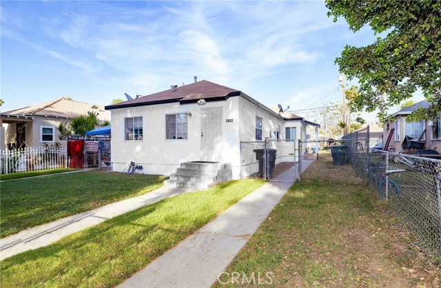 4156 Dwight, Riverside CA: https://media.crmls.org/medias/ec68afe9-c20a-47de-8ac6-ff9b7269aaeb.jpg