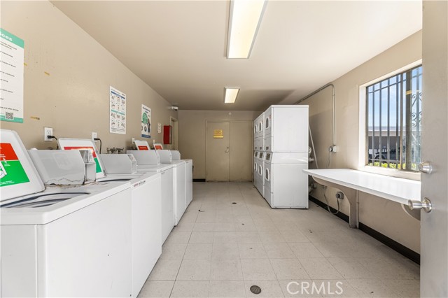 Detail Gallery Image 30 of 33 For 5530 Ackerfield Ave #206,  Long Beach,  CA 90805 - 2 Beds | 1 Baths