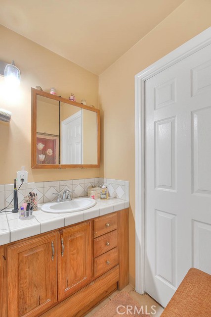 14104 Barrydale Street, La Puente CA: https://media.crmls.org/medias/ec6aa70d-efbf-4004-91e5-c858db72b4cc.jpg