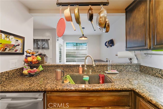 Detail Gallery Image 7 of 18 For 1440 Brett #61,  San Pedro,  CA 90732 - 1 Beds | 1 Baths