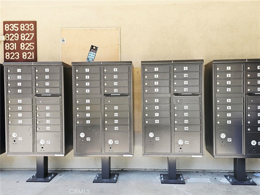 https://media.crmls.org/medias/ec6dd5fc-7f0c-4534-8817-2de6b375dba4.jpg?preset=X-Large