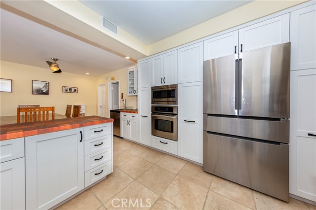 Detail Gallery Image 10 of 30 For 12441 Daryl Ave, Granada Hills,  CA 91344 - 3 Beds | 2/1 Baths