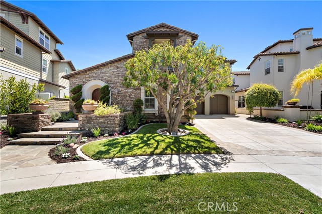 4 Dennis Lane, Ladera Ranch CA: https://media.crmls.org/medias/ec6f28f8-e6e6-45b5-a4bb-4a6ca44ae6dc.jpg