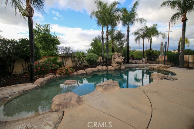 30499 Covecrest Circle, Menifee CA: https://media.crmls.org/medias/ec701bf4-18ef-448f-a342-edfad93c0429.jpg