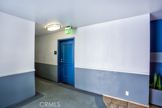 Detail Gallery Image 5 of 32 For 1940 N Highland Ave #10,  Los Angeles,  CA 90068 - 2 Beds | 2 Baths