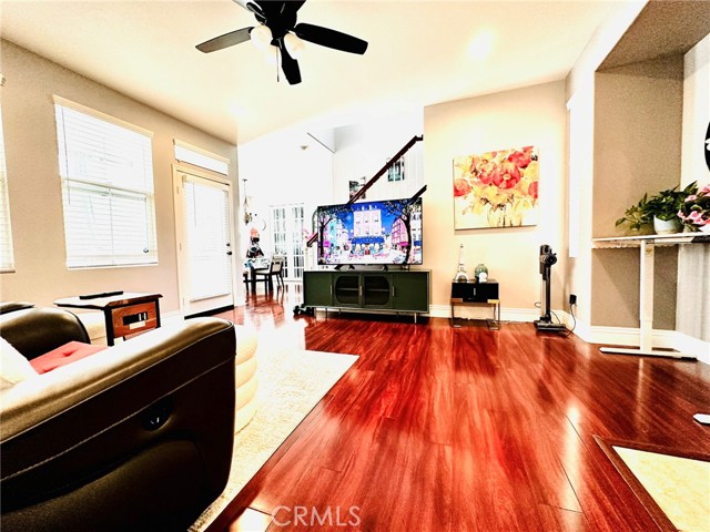 Detail Gallery Image 13 of 63 For 31891 Domenoe Way, Temecula,  CA 92592 - 3 Beds | 2/1 Baths