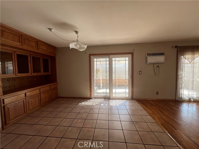 Detail Gallery Image 9 of 23 For 8294 E Carburton, Long Beach,  CA 90808 - 4 Beds | 2 Baths