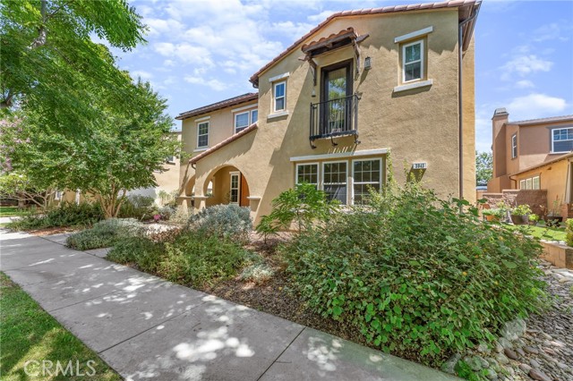 3943 E Lindenwood Drive, Ontario CA: https://media.crmls.org/medias/ec70e7d6-79a2-4592-8841-df4b8228de9a.jpg
