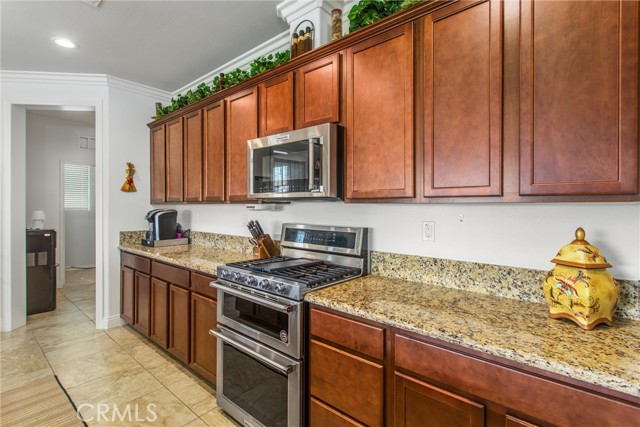 Detail Gallery Image 11 of 41 For 1121 Regala St, Perris,  CA 92571 - 4 Beds | 2/1 Baths