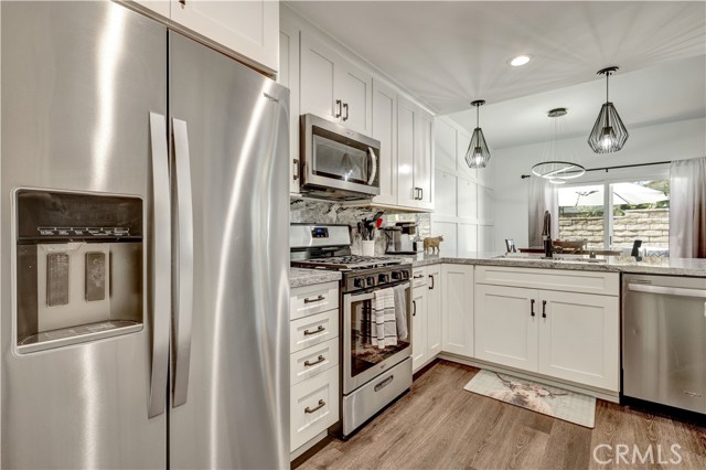 Detail Gallery Image 24 of 50 For 28102 Bobwhite #3,  Saugus,  CA 91350 - 3 Beds | 2/1 Baths