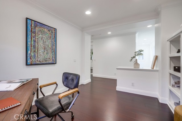 2569 Bungalow Place, Corona del Mar CA: https://media.crmls.org/medias/ec72d740-38a2-4b99-b709-dfc70b4d4e3d.jpg
