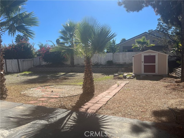 Detail Gallery Image 12 of 29 For 16502 Mango Way, Lake Elsinore,  CA 92530 - 3 Beds | 3 Baths