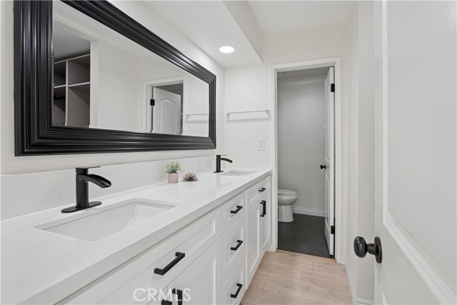 Detail Gallery Image 25 of 35 For 5330 Zelzah Ave #7,  Encino,  CA 91316 - 2 Beds | 2 Baths