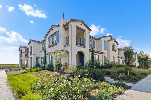 Detail Gallery Image 2 of 32 For 3906 E Coronado Privado, Ontario,  CA 91761 - 3 Beds | 2/1 Baths