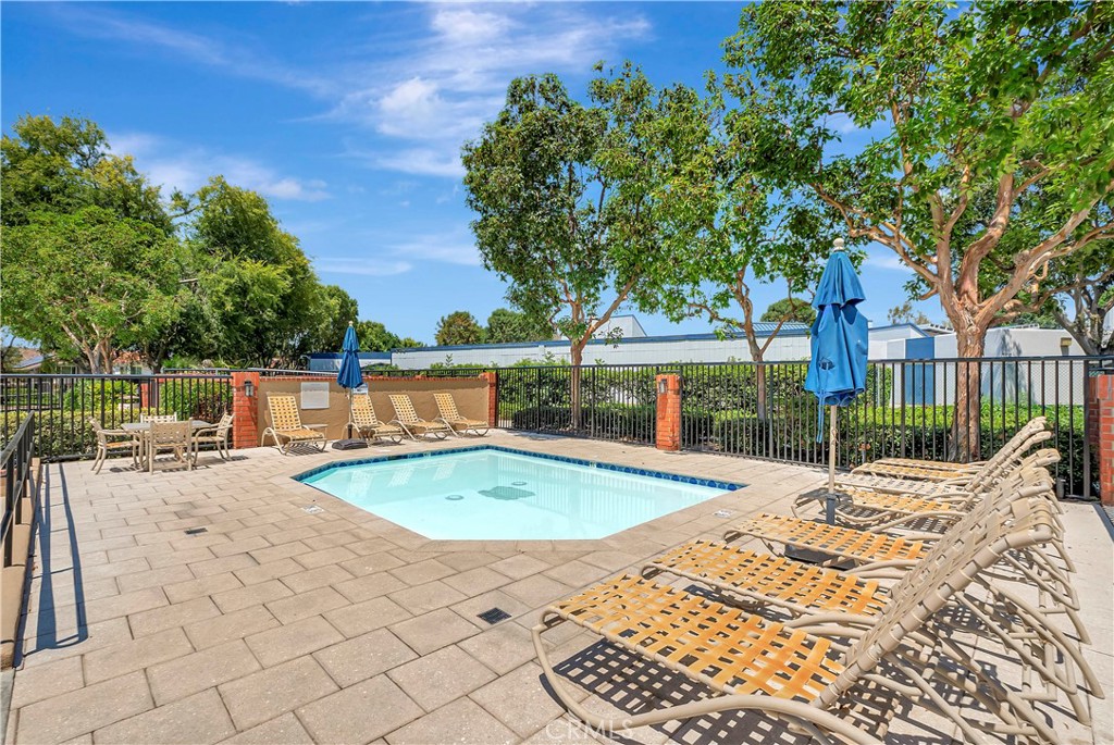 MLS #OC25183386 img 31