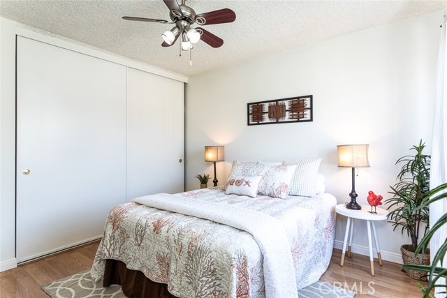 250 Linden Avenue, Long Beach CA: https://media.crmls.org/medias/ec744554-7cec-4225-9c27-9afbb896caa7.jpg