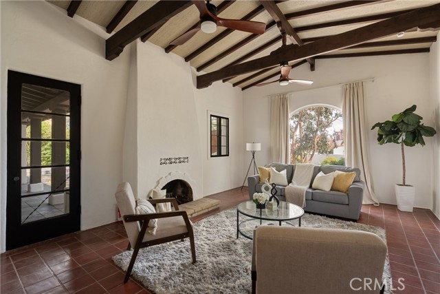 Detail Gallery Image 6 of 51 For 8442 Camino Sur, Rancho Cucamonga,  CA 91730 - 6 Beds | 4/1 Baths