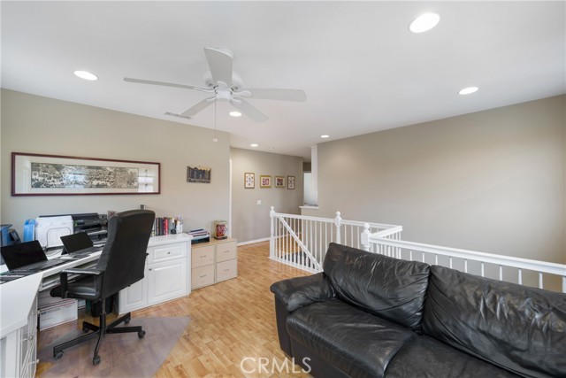 13 Arborside Way, Mission Viejo CA: https://media.crmls.org/medias/ec74da6e-e4ee-4d8d-954c-6d2a7b5e1215.jpg