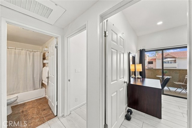10943 Laurel Canyon Boulevard, B9 photo 10