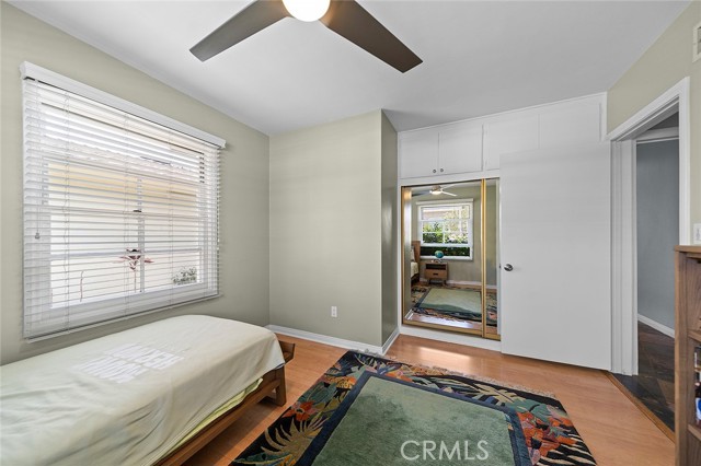 350 Claremont Avenue, Long Beach CA: https://media.crmls.org/medias/ec759709-2641-42d7-8996-ec0726125670.jpg