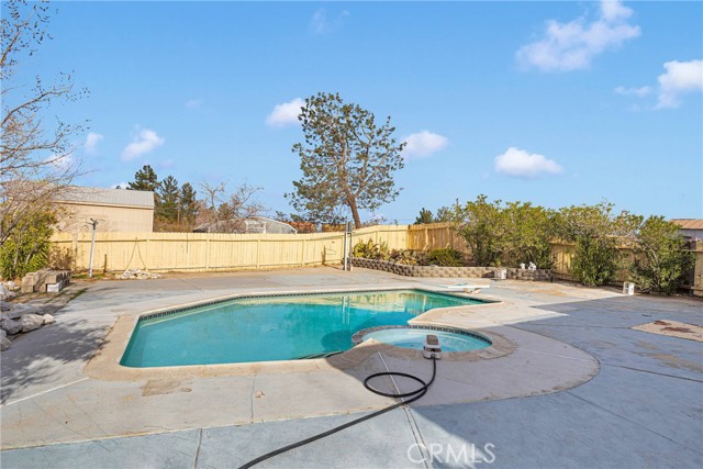 15539 Topango Rd., Victorville CA: https://media.crmls.org/medias/ec75c589-9d90-4295-9a83-af3a17fa6089.jpg