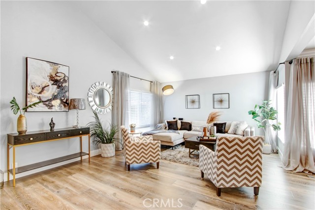 Detail Gallery Image 2 of 20 For 2606 Greenhill Dr, Fullerton,  CA 92833 - 4 Beds | 3/1 Baths