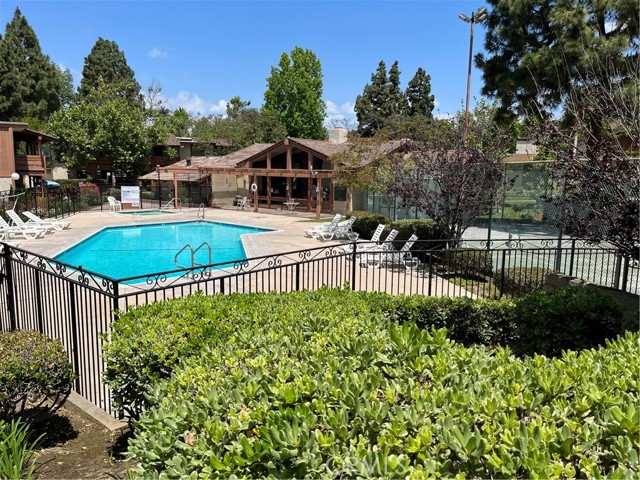 3719 Country Club Drive, Long Beach CA: https://media.crmls.org/medias/ec76bb08-b3cc-4283-9ef7-e77eeec59b88.jpg